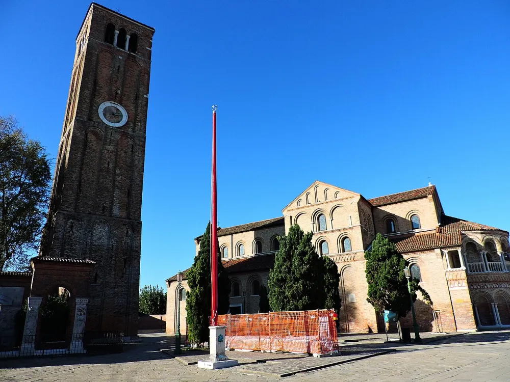 Basilica dei Santi Maria e Donato (Murano), Venezia — exterior