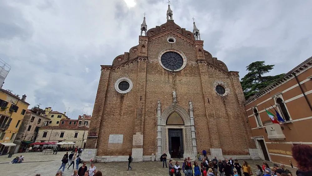 Basilica di Santa Maria Gloriosa dei Frari (Venezia), 3072 Venezia — exterior