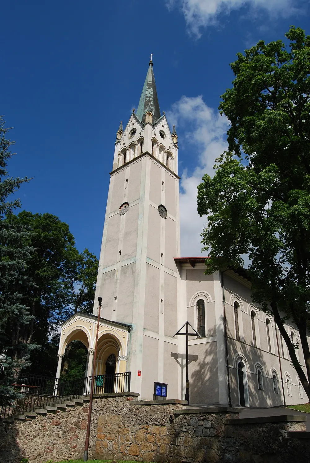 Najświętszego Serca Pana Jezusa, Mysłakowice, Mysłakowice — exterior