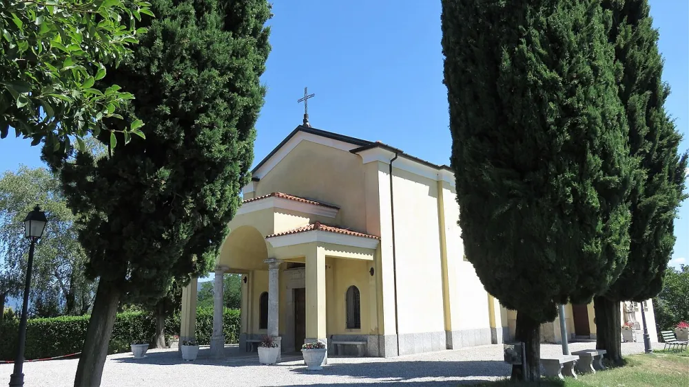 Chiesa di Santa Maria Assunta (Bregano), Bregano — exterior