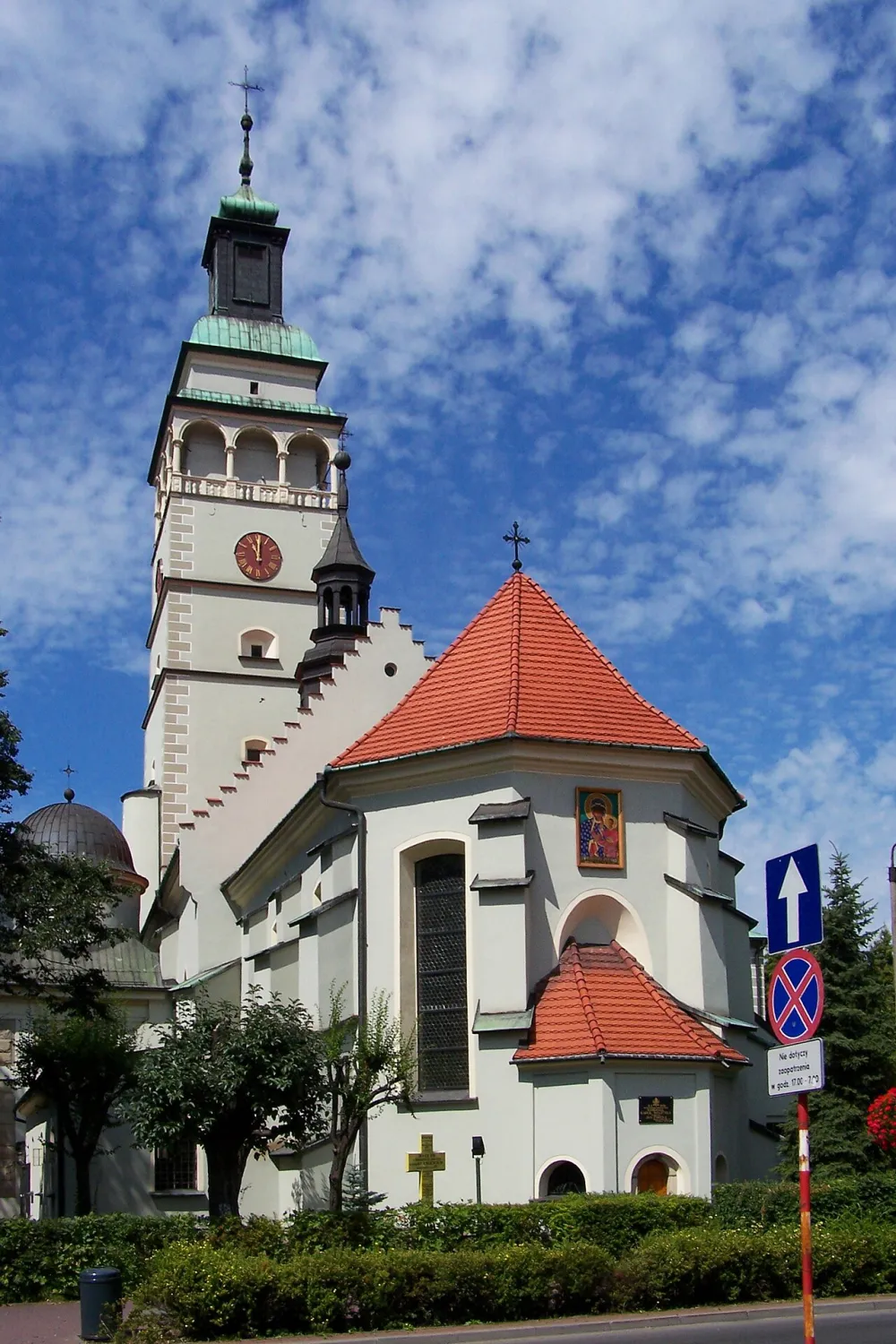 Narodzenia Najświętszej Maryi Panny (Konkatedra), Żywiec, Żywiec — exterior