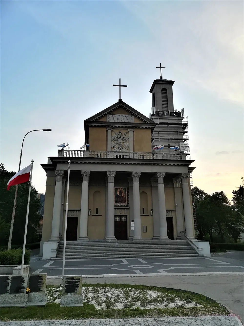 Matki Boskiej Zwycięskiej, Łódź, Łódź — exterior