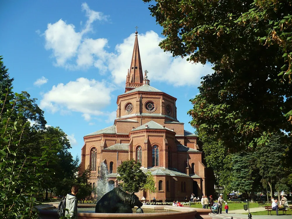 Św. Apostołów Piotra i Pawła, Bydgoszcz, Bydgoszcz — exterior