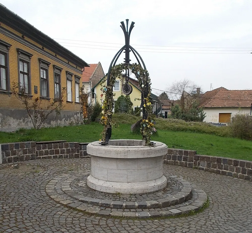 Szent Kereszt felmagasztalása templom, Nagymaros — exterior