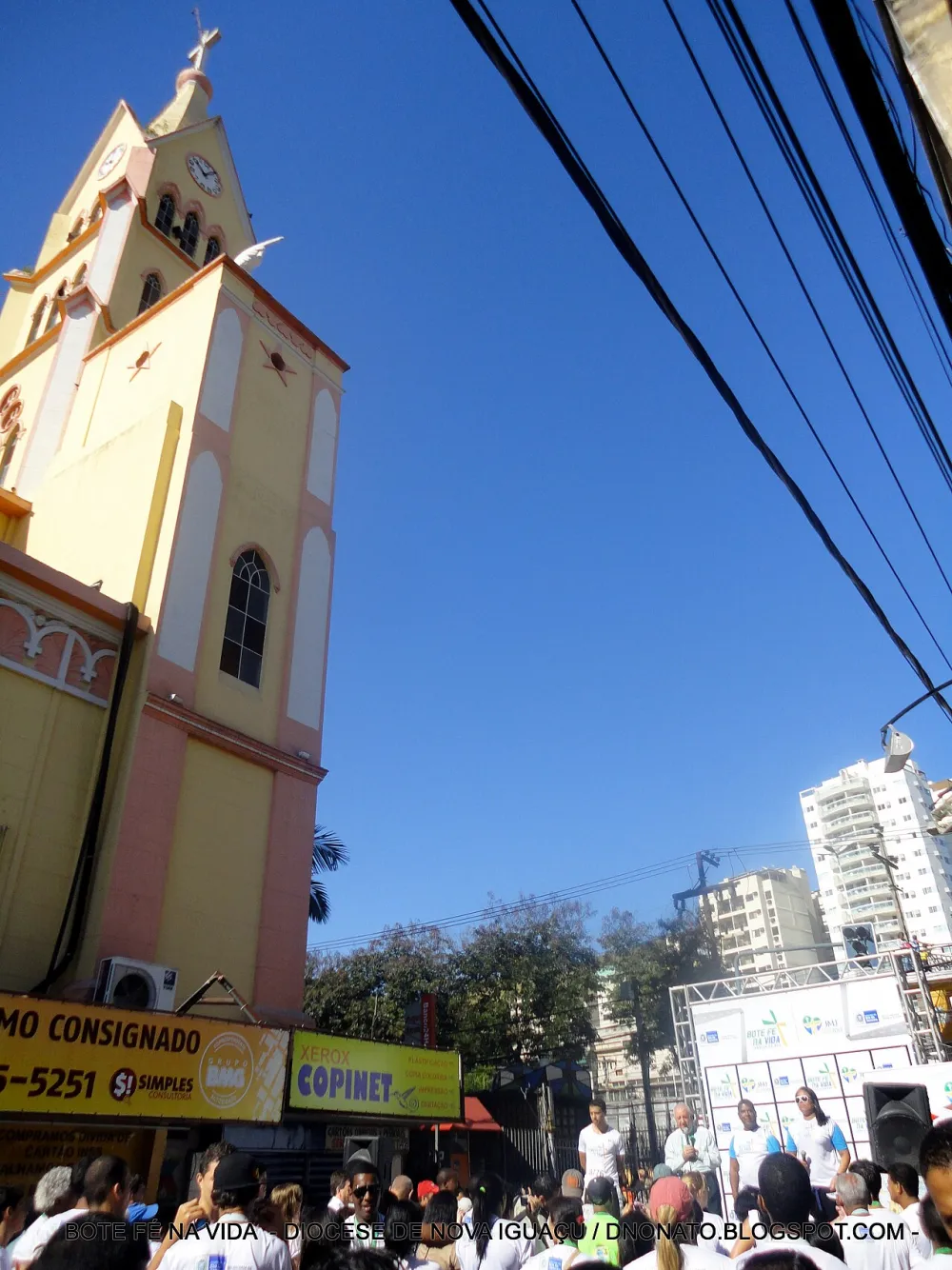 Catedral de Santo Antonio de Jacutinga, Nova Iguaçu — exterior