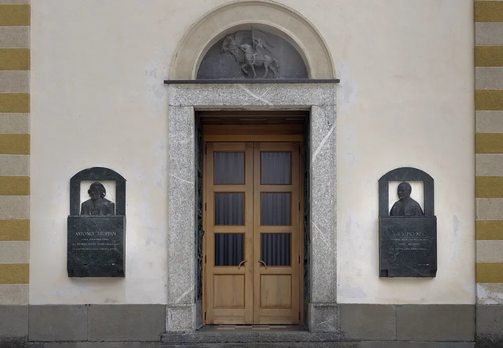 Chiesa di San Vittore (Esino Lario), Esino Lario — exterior