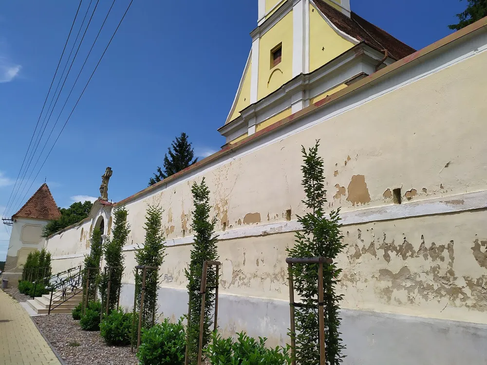 Farský kostol zvestovania Pána, Gajary — exterior