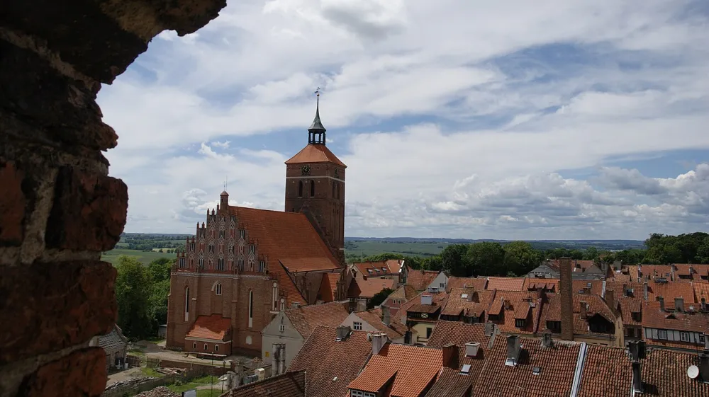 Św. Apostołów Piotra i Pawła, Reszel, Reszel — exterior