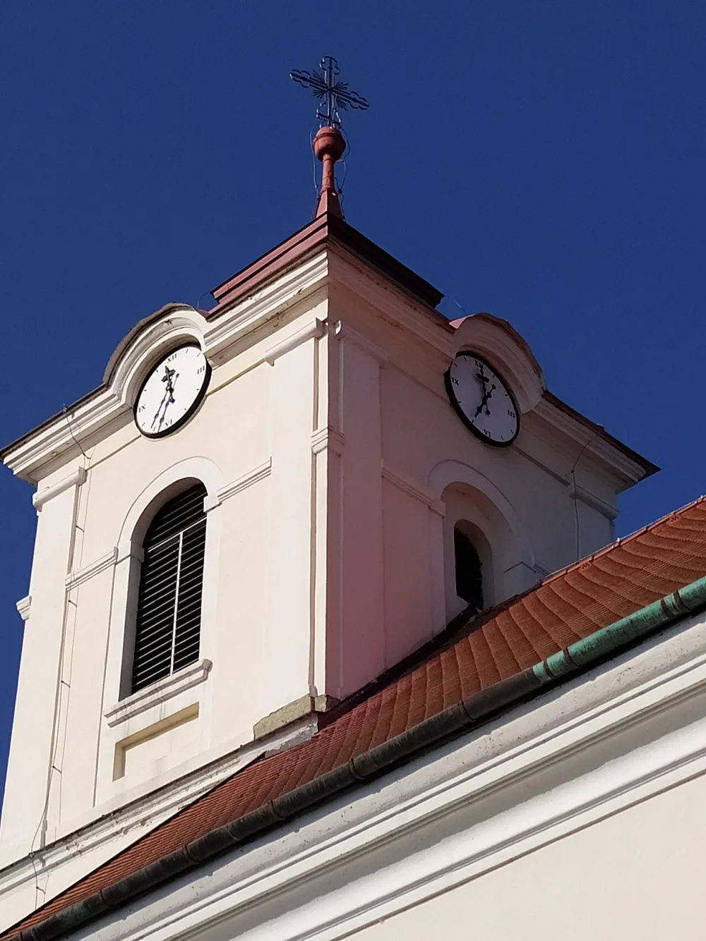 Farský kostol Panny Márie Nanebovzatej, Starý Tekov — exterior