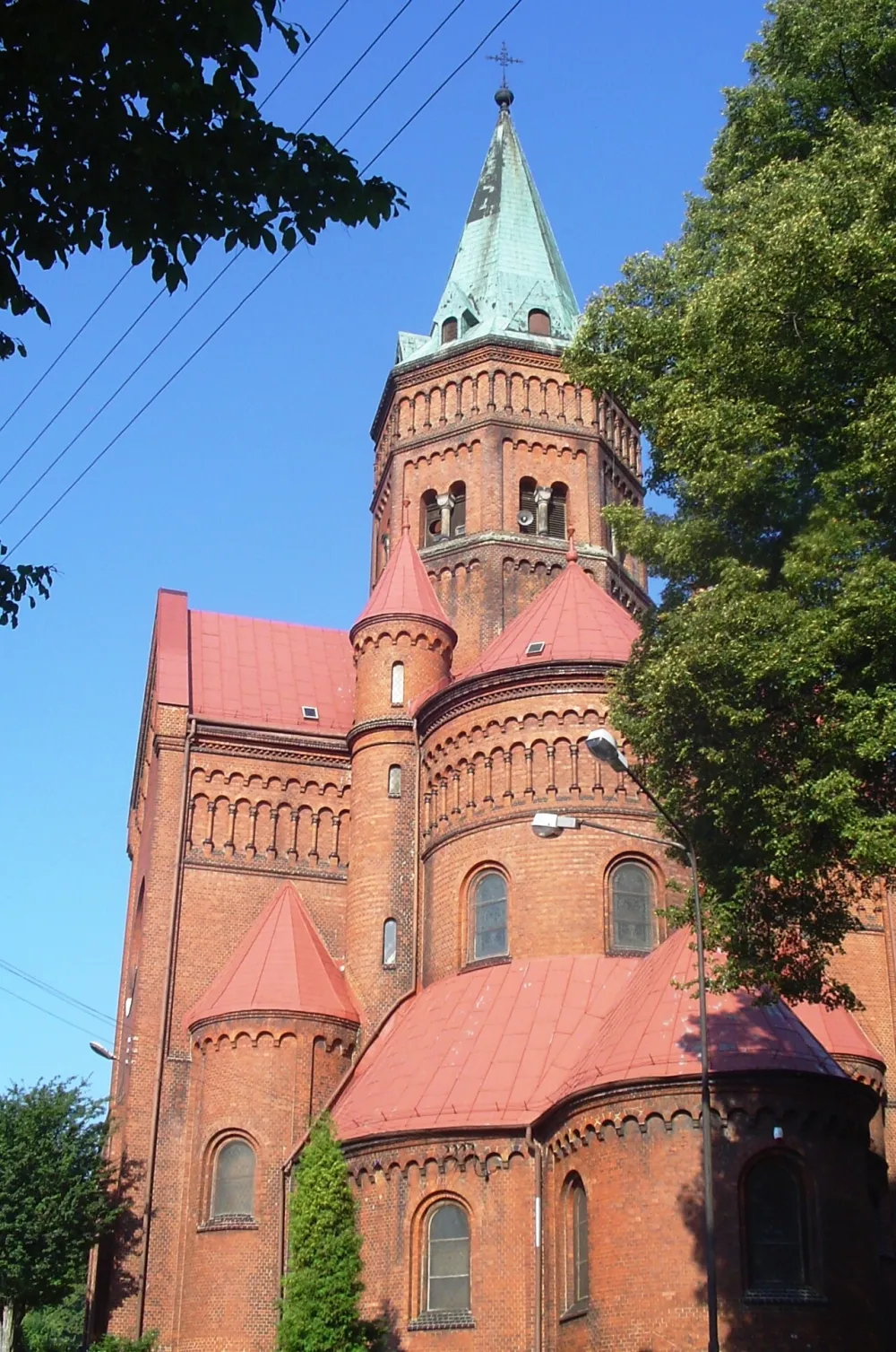 św. Jerzego i Matki Bożej Różańcowej, Wałbrzych, Wałbrzych — exterior