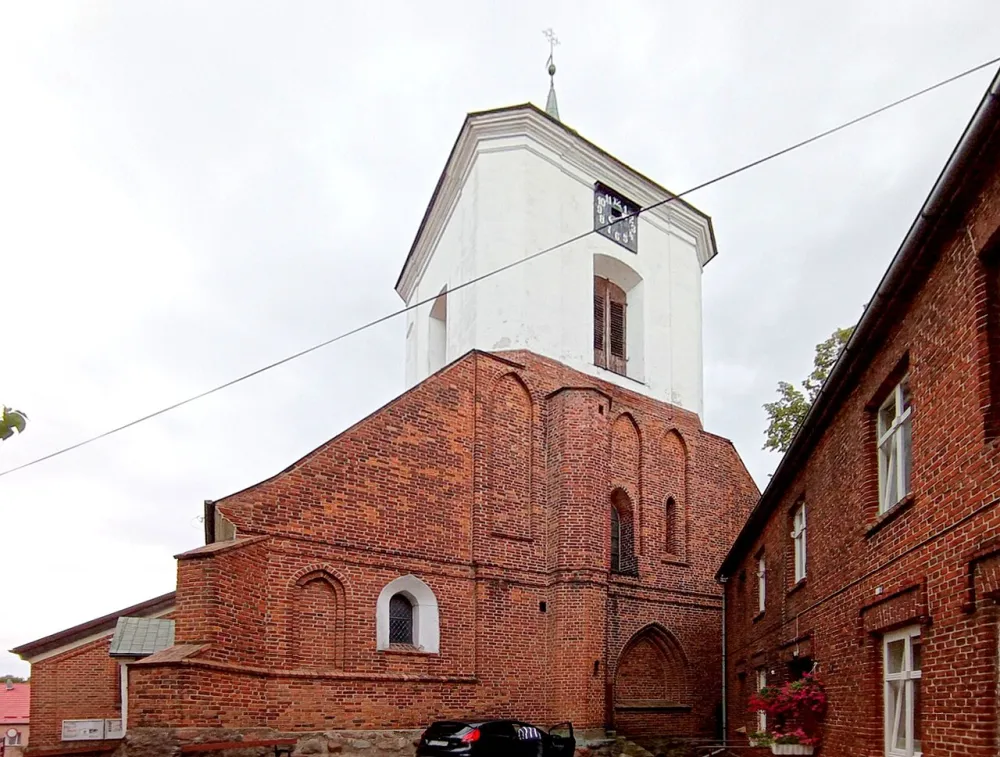 Trójcy Przenajświętszej, Dzierzgoń, Dzierzgoń — exterior