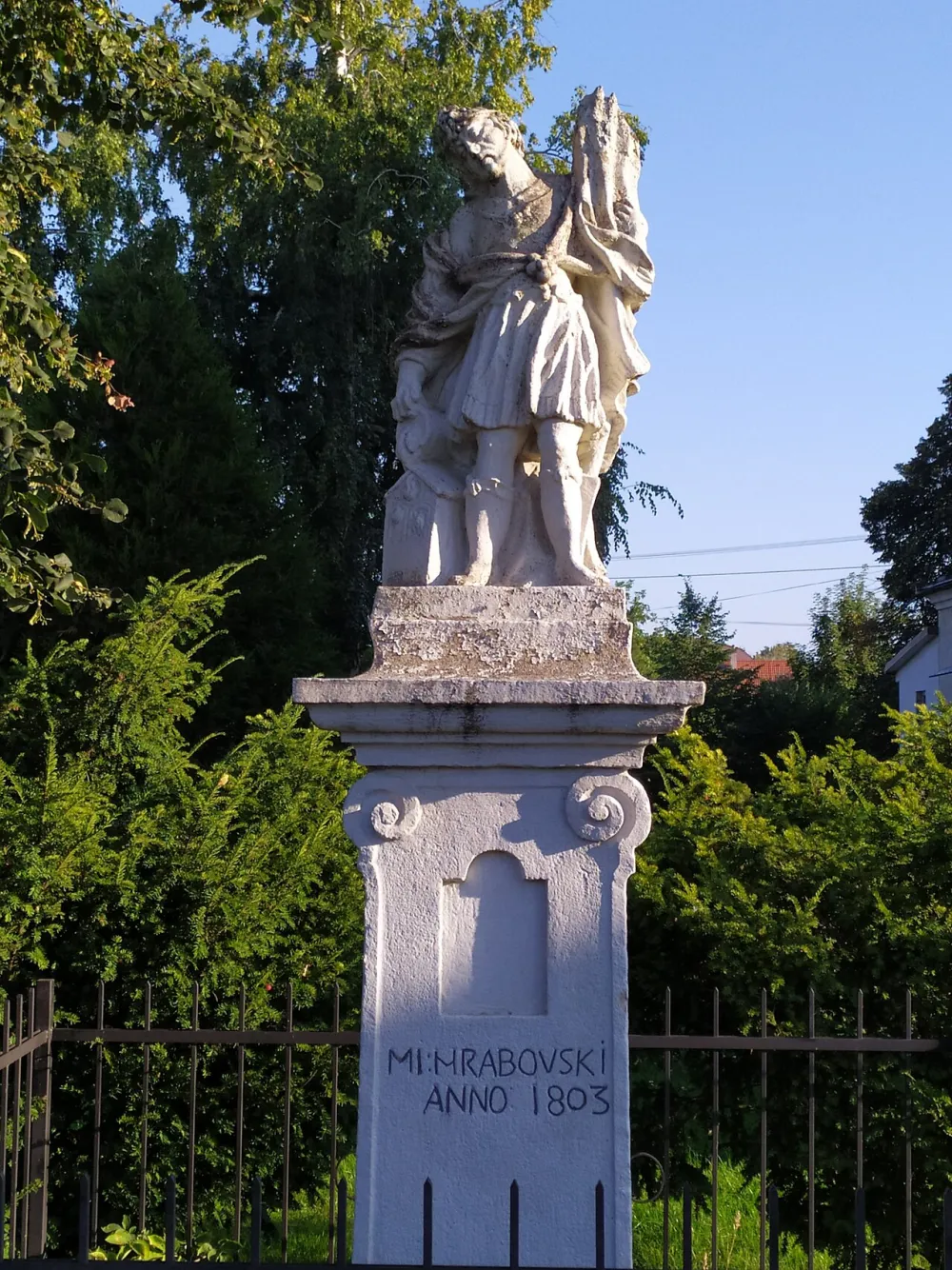 Farský kostol Krista Kráľa (Šulekovo), Hlohovec — exterior