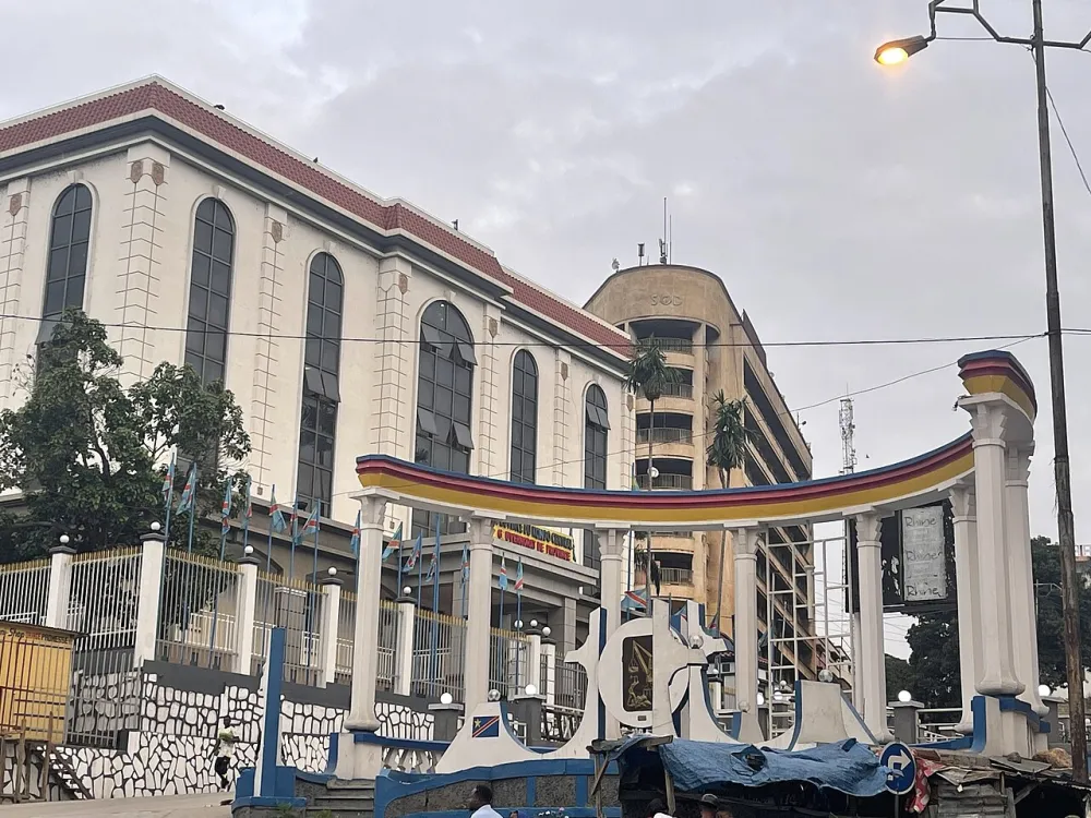 Cathedrale Notre Dame Mediatrice (Matadi), Congo — exterior