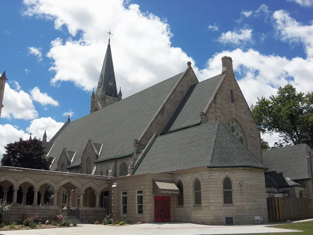 Sacred Heart Cathedral, Davenport — exterior