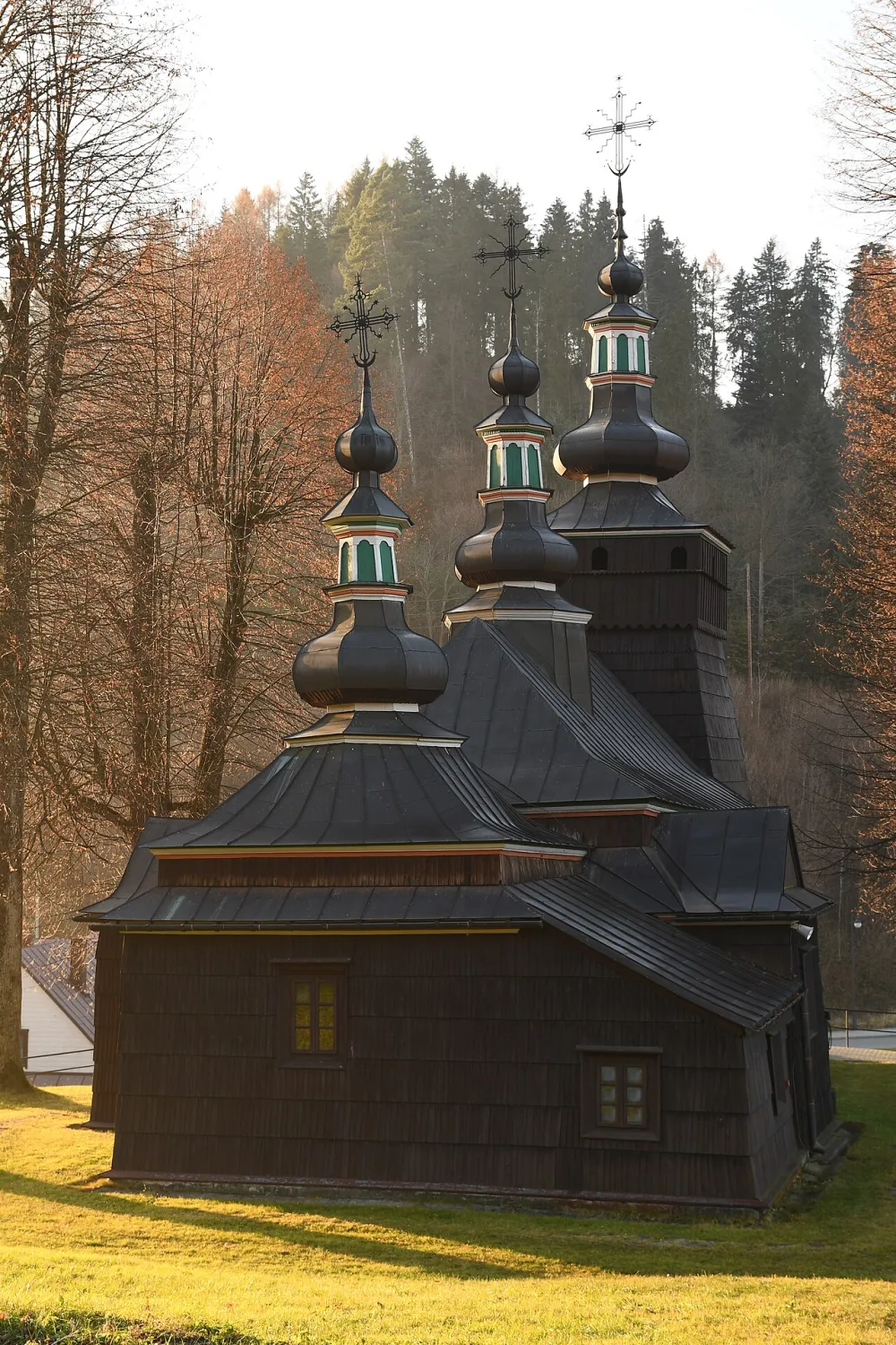 Św. Męczenników Kosmy i Damiana, Milik, Milik — exterior