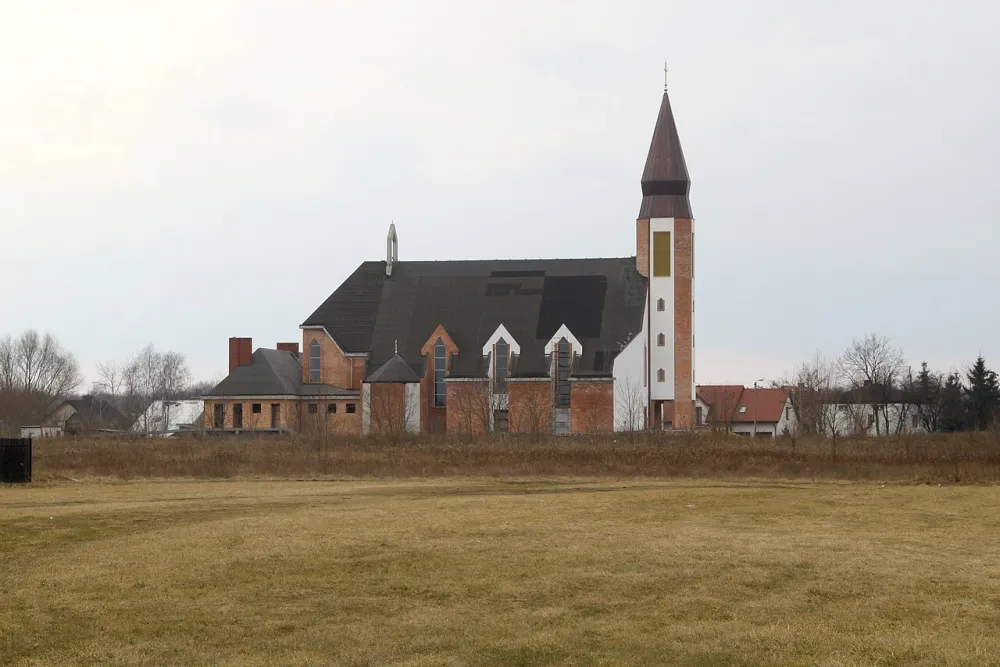 Najświętszej Maryi Panny Matki Kościoła, Marki, Marki — exterior