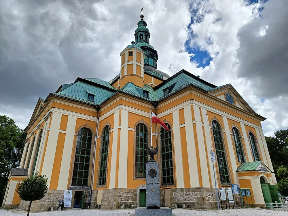 Podwyższenia Krzyża Świętego, Jelenia Góra, Jelenia Góra — exterior