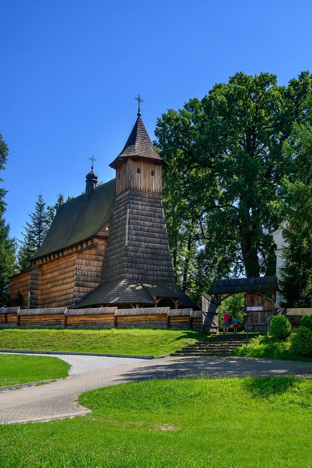 Przemienienia Pańskiego i św. Doroty, Trzcinica, Trzcinica — exterior