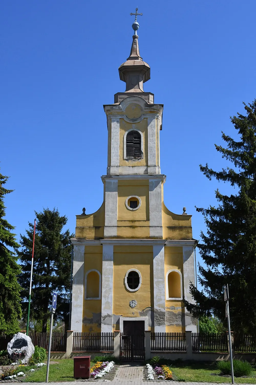 Nagyboldogasszony templom, Báránd — exterior