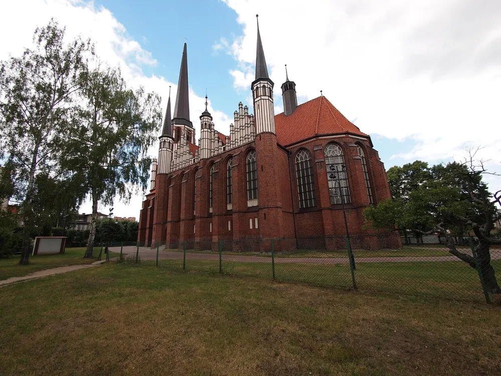 Matki Bożej Królowej Korony Polskiej (Oliwa), Gdańsk, Gdańsk — exterior