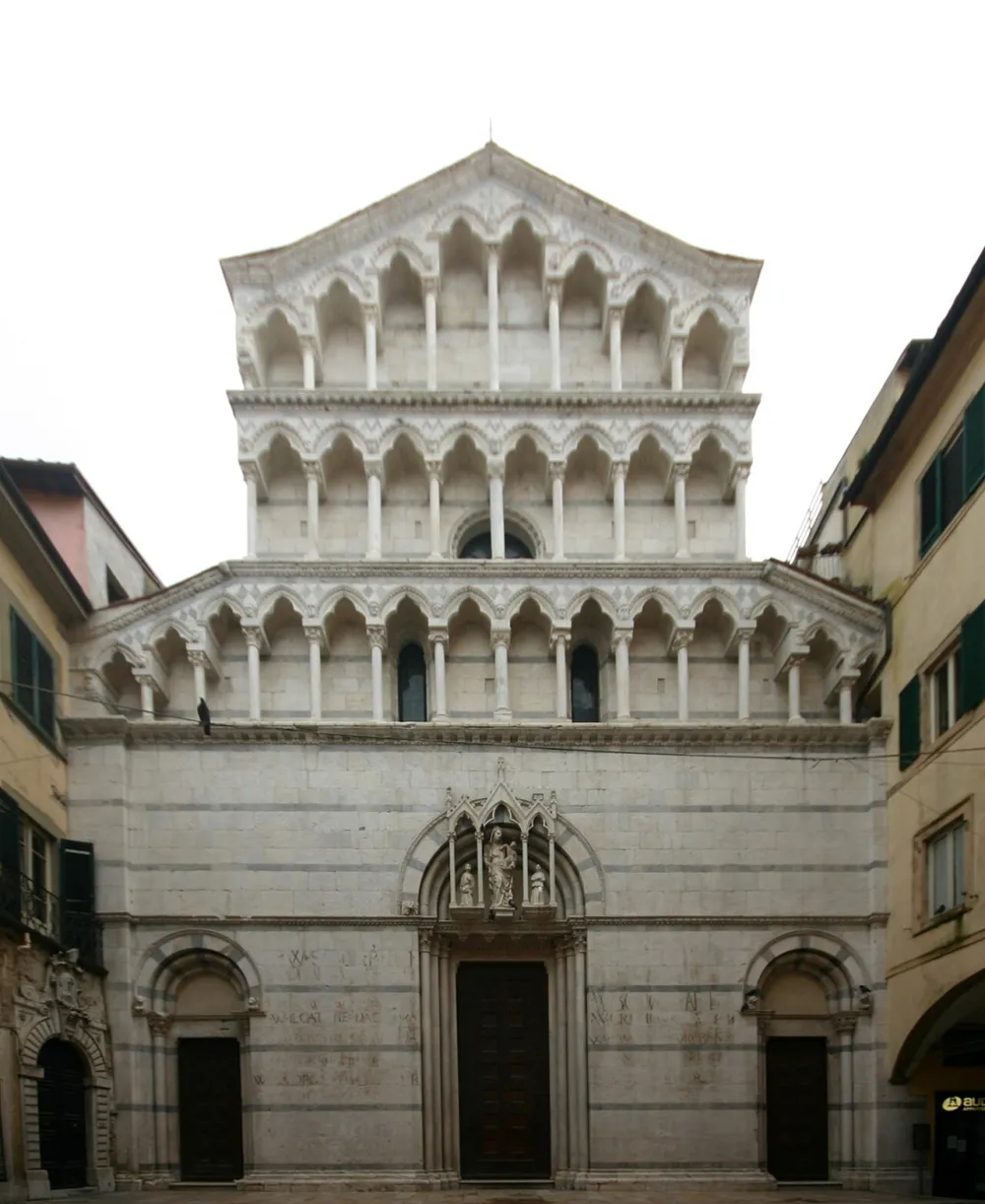 Chiesa di San Michele in Borgo, Pisa — exterior