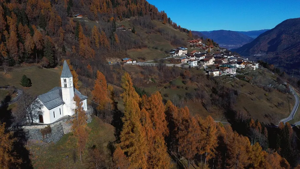 Chiesa di San Valentino (Bolentina, Malè), Malè — exterior