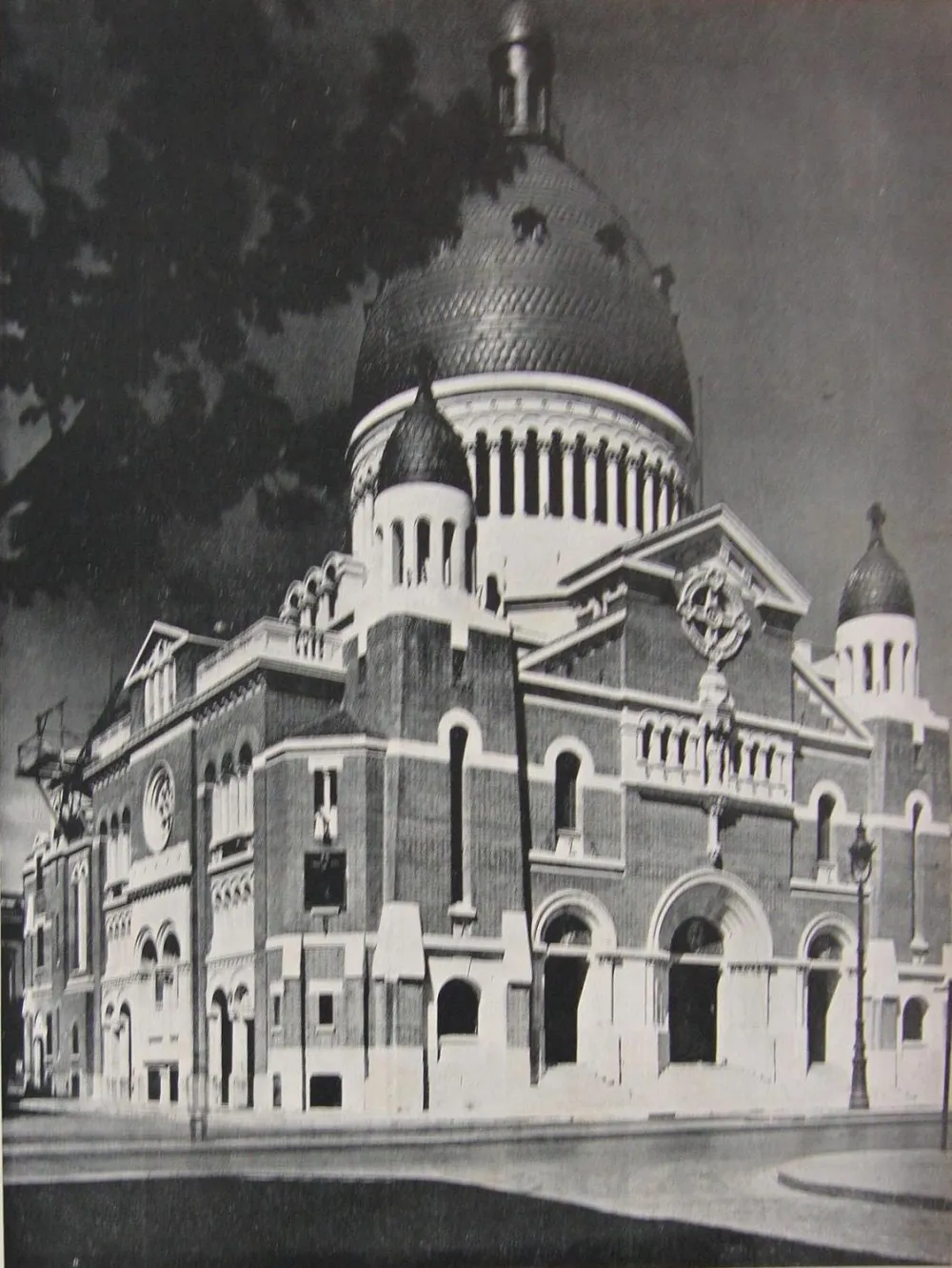 Basilica and National Shrine of Saint Rose of Lima, Balvanera — exterior