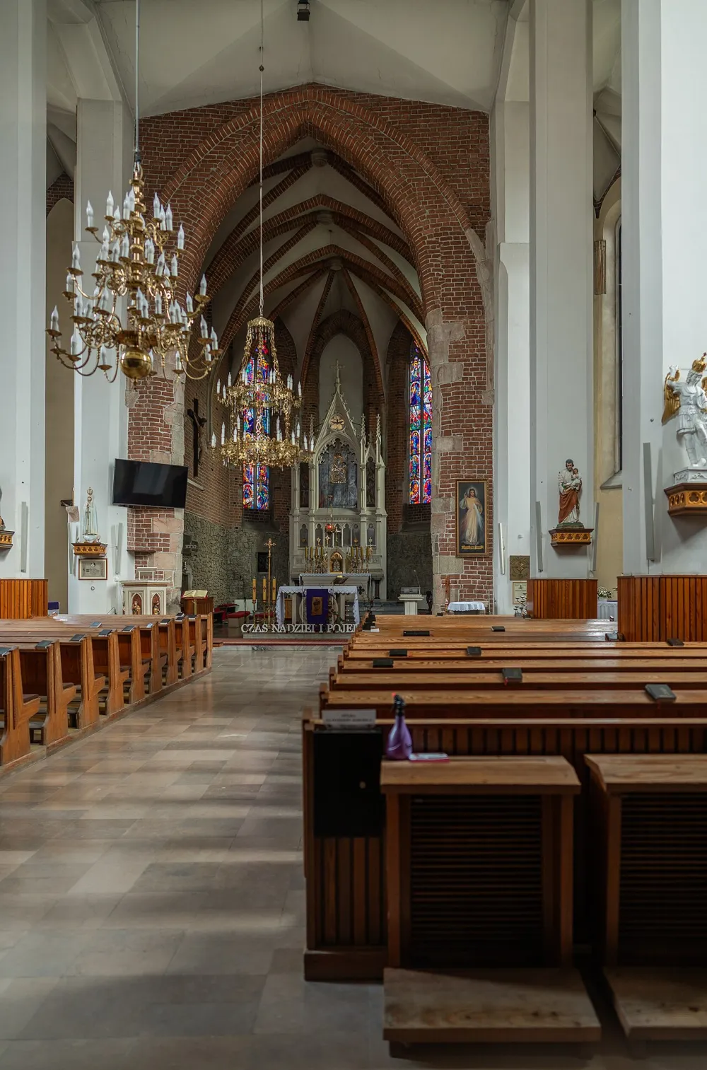 Św. Wojciecha i Św. Jerzego, Zator, Zator — exterior