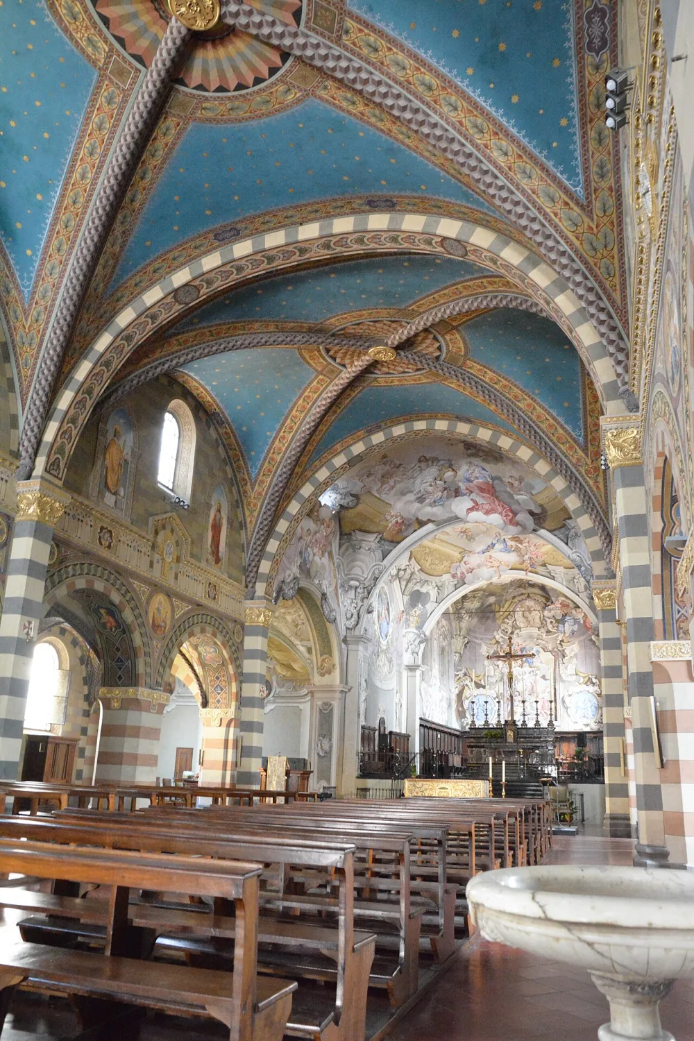 Chiesa di Santa Maria Assunta (Bobbio), Bobbio — exterior