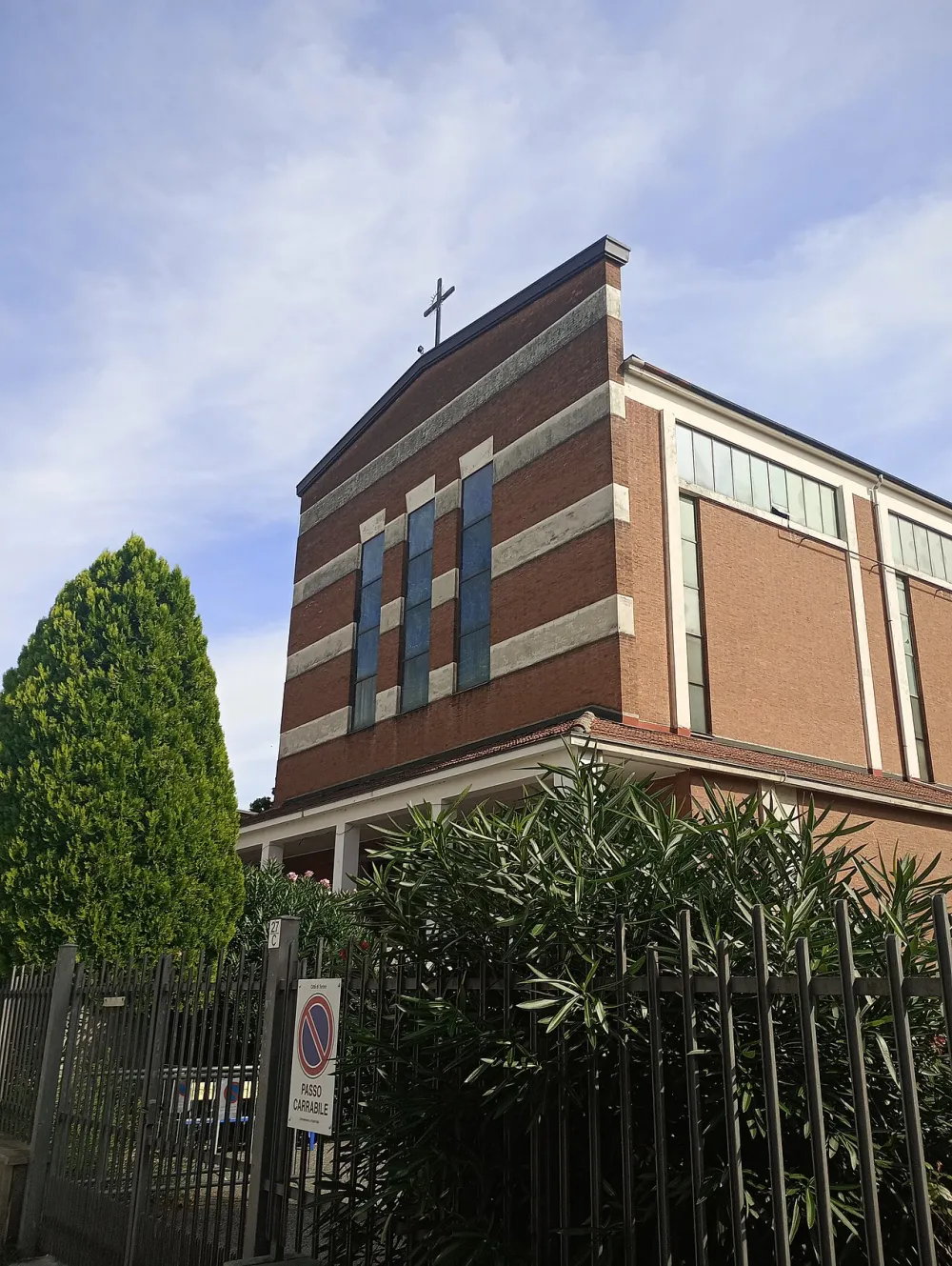 Chiesa di Nostra Signora del Sacro Cuore di Gesù (Torino), Torino — exterior