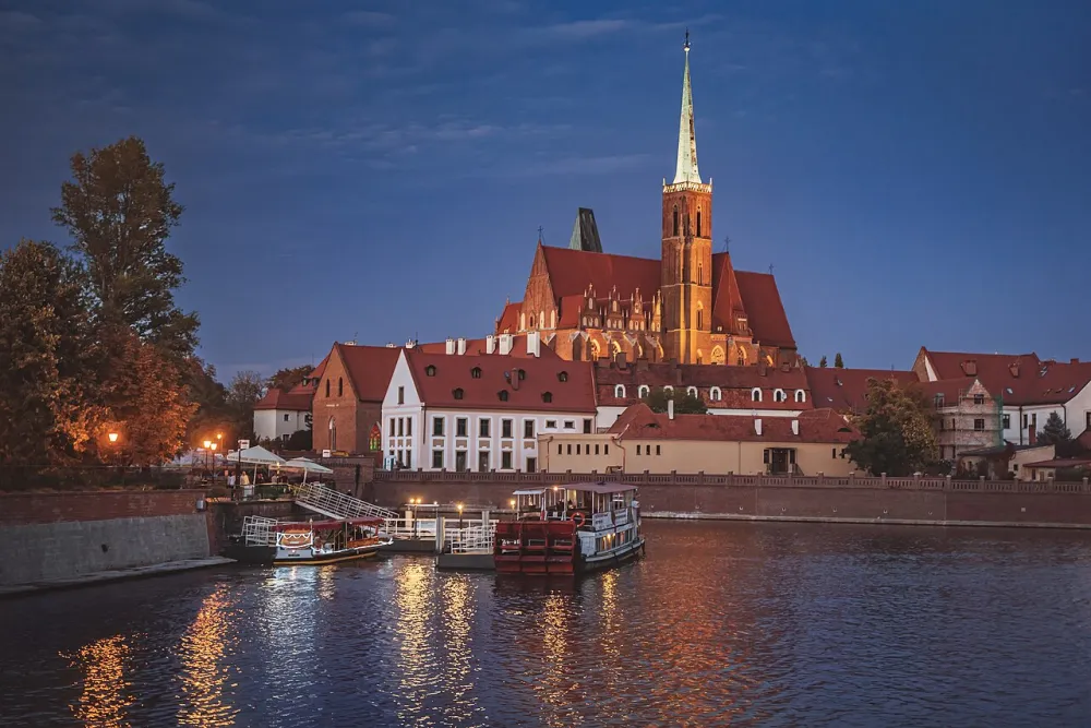 Świętego Krzyża, Wrocław, Wrocław — exterior
