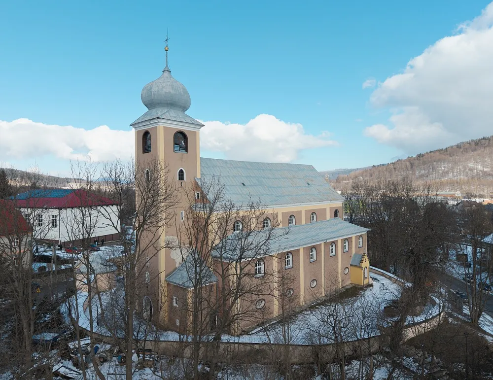 Matki Bożej Królowej Polski i św. Maternusa, Stronie Śląskie, Stronie Śląskie — exterior