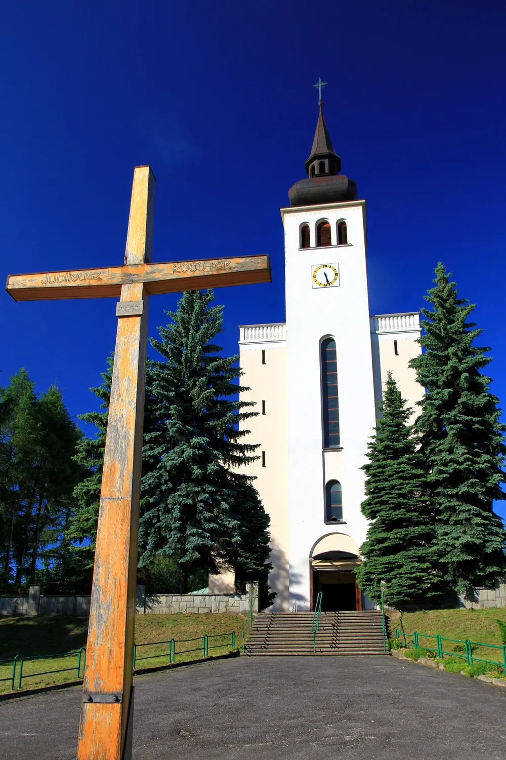 Nawiedzenia Najświętszej Maryi Panny, Połomia, Połomia — exterior