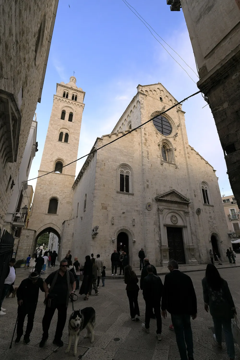 Basilica Concattedrale Santa Maria Maggiore, Barletta — exterior