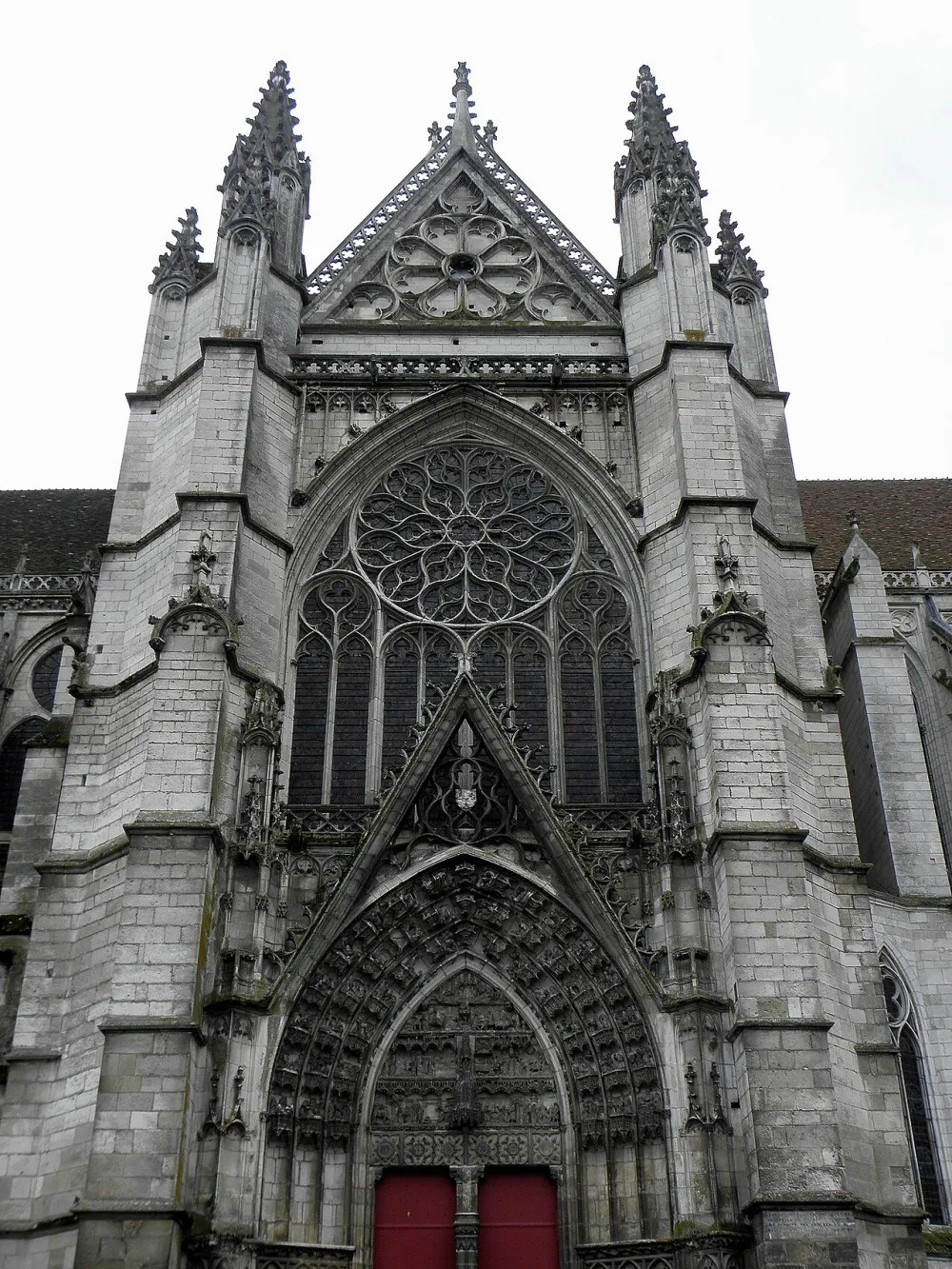 Cathédrale (Co-cathédrale) Saint-Étienne d'Auxerre, Auxerre — exterior