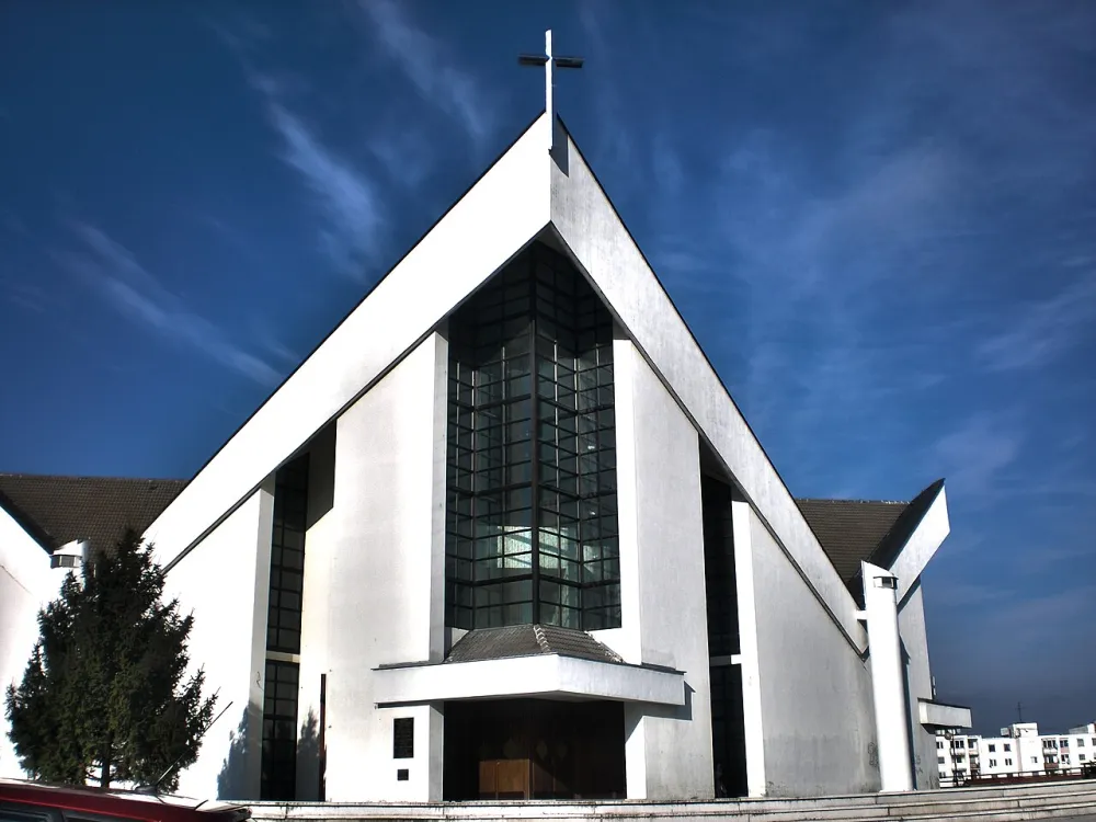 Farský kostol sv. Gorazda, Vrbové — exterior
