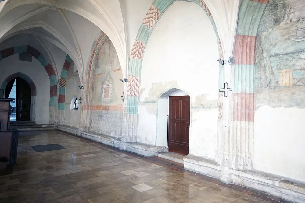 Św. Katarzyny Aleksandryjskiej, Kraków, Kraków — exterior