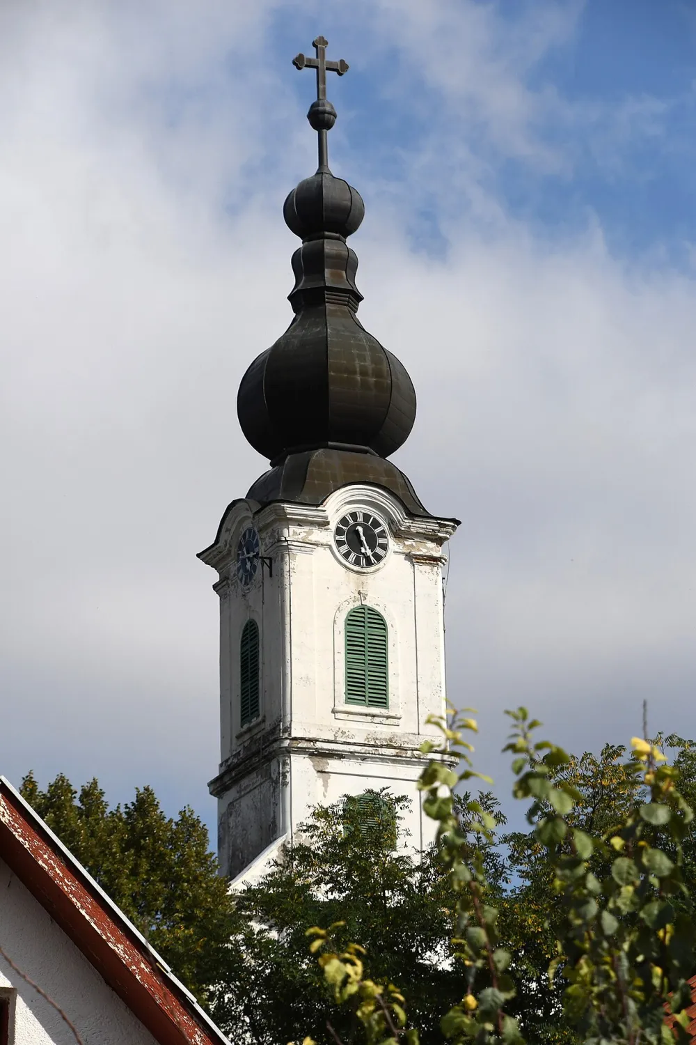 Szent Péter és Pál-templom, Izmény — exterior
