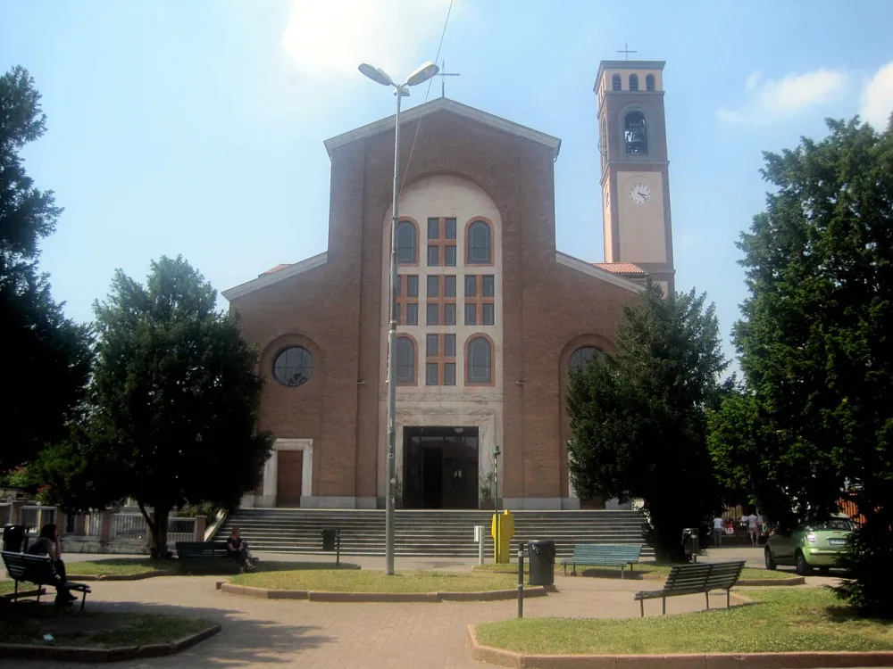 Chiesa dei Santi Apostoli Pietro e Paolo (Busto Arsizio), Busto Arsizio — exterior
