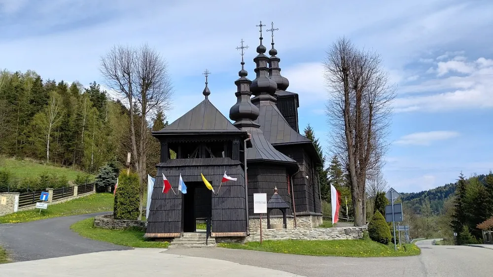 Św. Kosmy i Damiana, Banica, Banica — exterior
