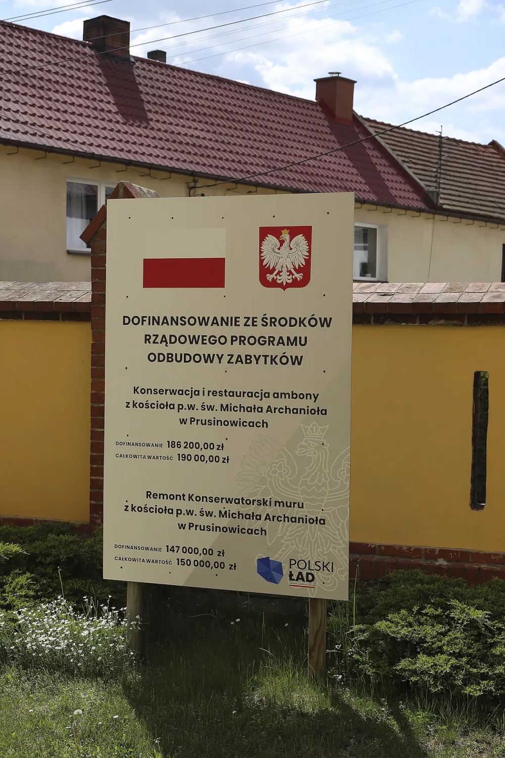 Św. Michała Archanioła, Prusinowice, Prusinowice — exterior
