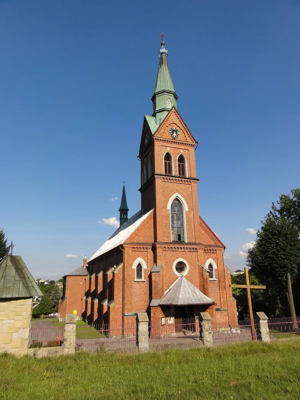 Św. Bartłomieja Apostoła, Lipowa, Lipowa — exterior