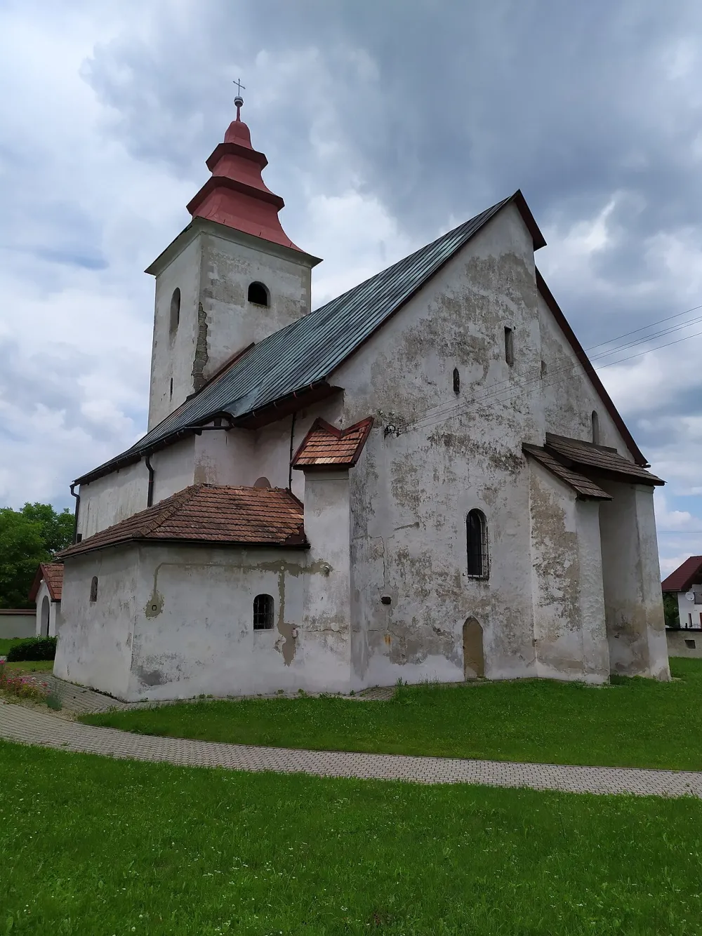 Kostol sv. Kozmu a Damiána, Háj, okres Turčianske Teplice — exterior