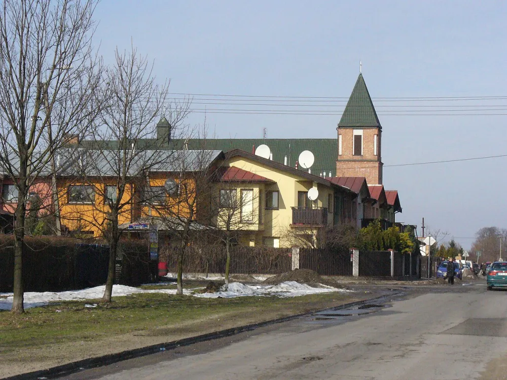 Chrystusa Króla Wszechświata, Piastów, Piastów — exterior