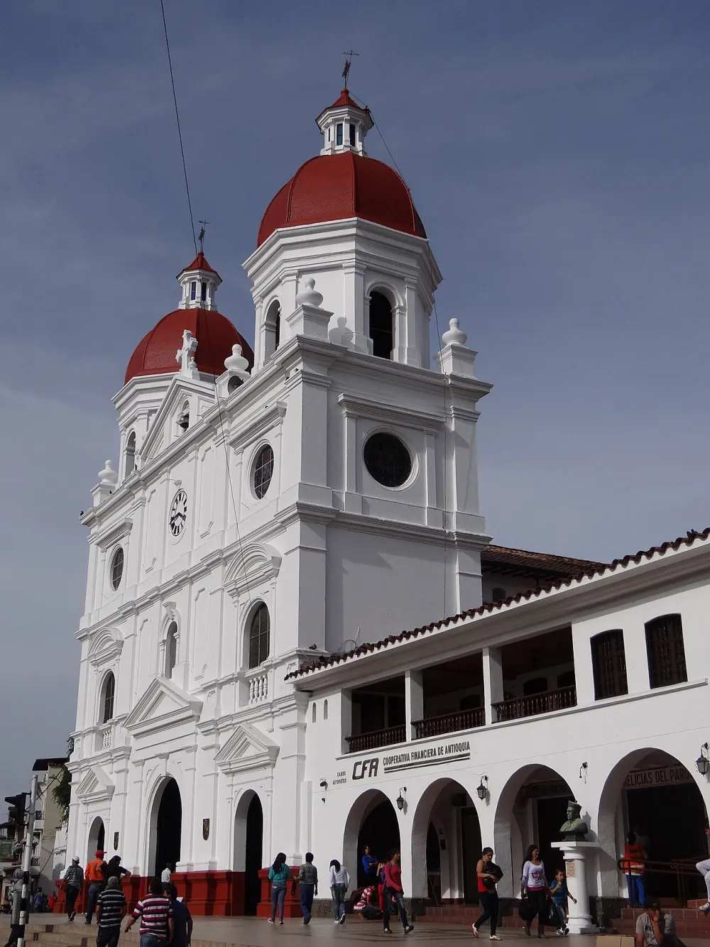Concatedral de San Nicolás el Magno, Rionegro — exterior