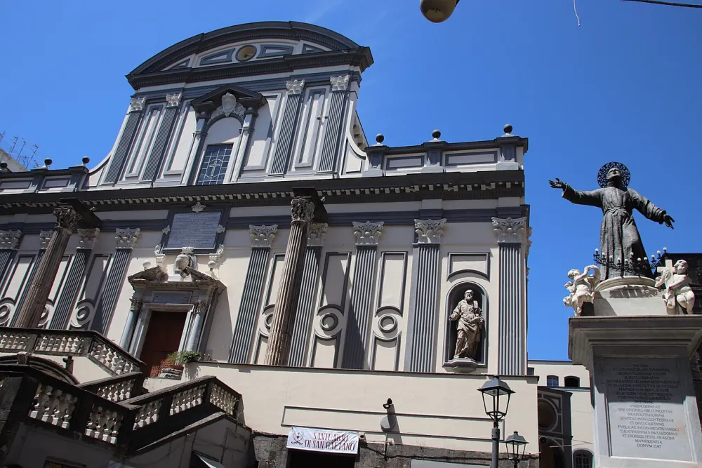 Basilica di San Paolo Maggiore (Napoli), Napoli — exterior